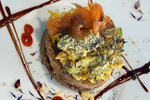 tartaleta salmon aguacate