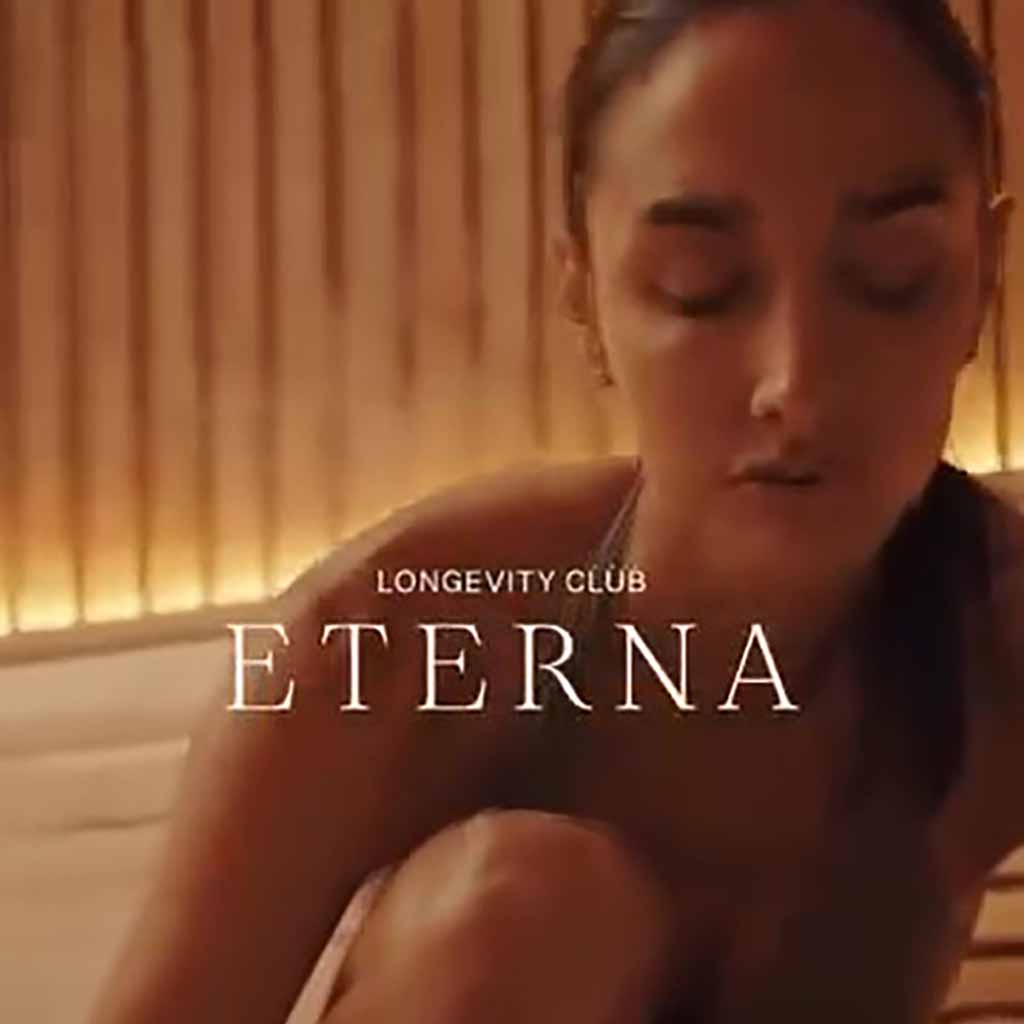 mujer sauna letra eterna